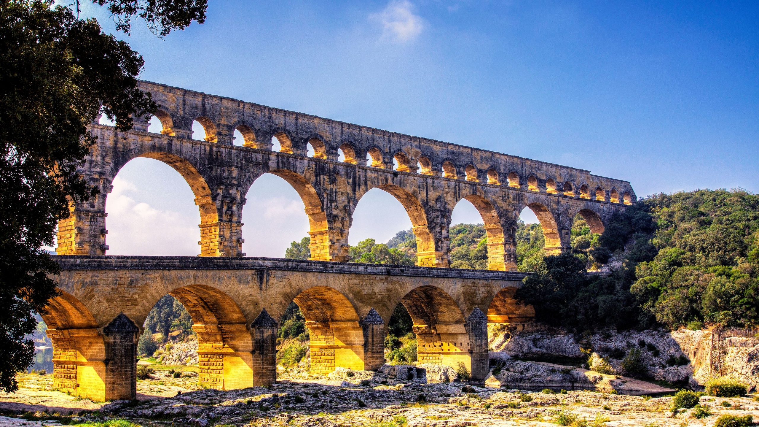Le Pont du Gard, aqueduc romain UNESCO en Provence